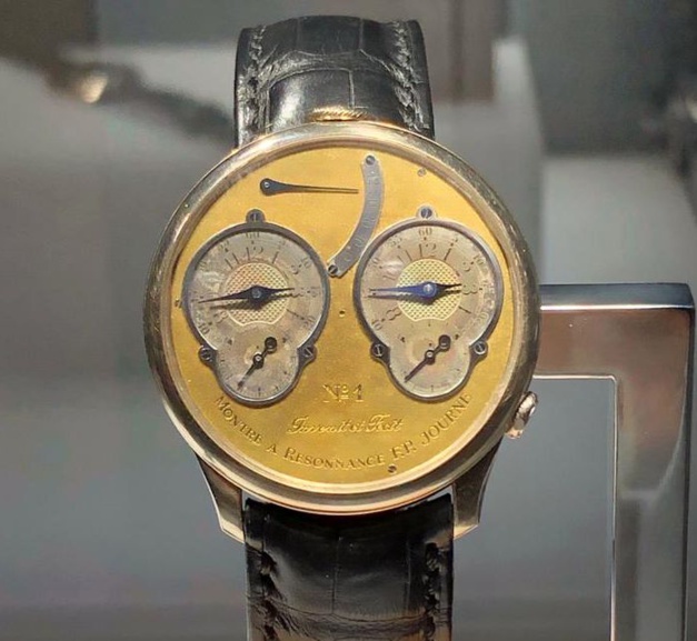 Prototype Résonance FP Journe, on remarque les deux "n" sur le terme résonnance Prototype Résonance FP Journe, on remarque les deux "n" sur le terme résonnance