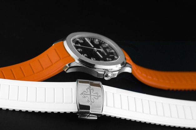 RubberB : enfin un bracelet en caoutchouc pour l'Aquanaut RubberB : enfin un bracelet en caoutchouc pour l'Aquanaut