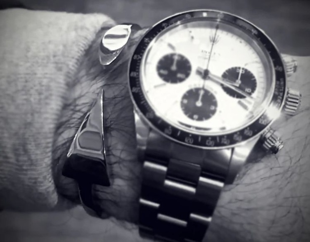In caso di vintage : un bracelet en acier en forme d'aiguille de montre