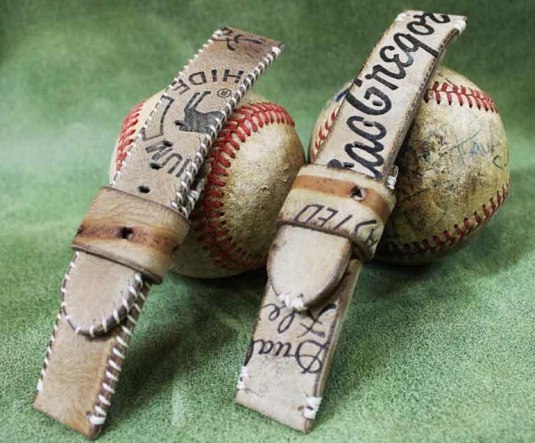 bracelet-montre réalisé en gant de baseball