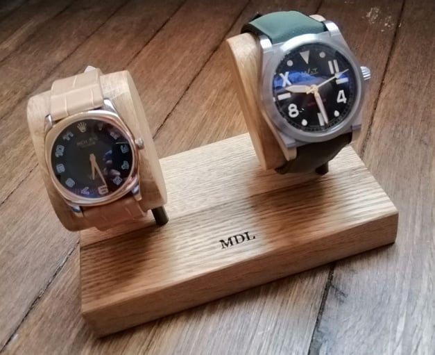 Repose-montre Ponctuel.le Repose-montre Ponctuel.le