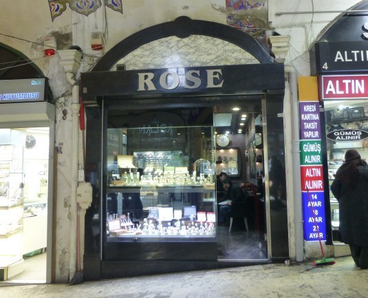 Rose Watch : des montres d’occasion dans le Grand Bazar d’Istanbul