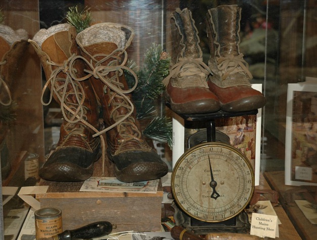 L.L Bean Maine Hunting Shoe Photo Joel Chassaing Cuvillier L.L Bean Maine Hunting Shoe Photo Joel Chassaing Cuvillier
