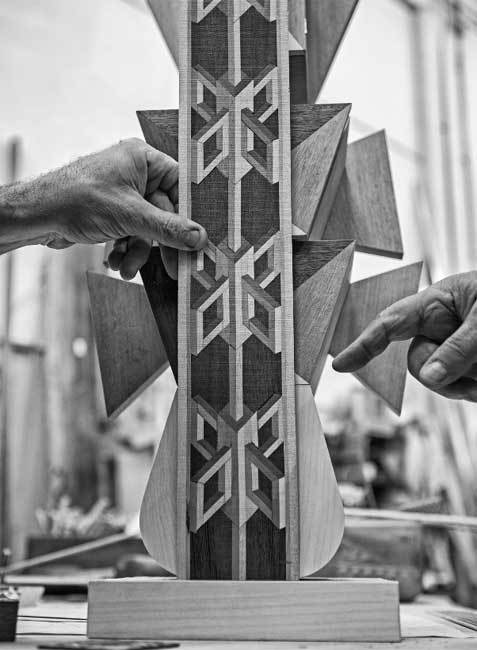 Arts & Crafts & Design : le Temps vu par Alessandro Mendini et ses artisans au SIHH 2013 Arts & Crafts & Design : le Temps vu par Alessandro Mendini et ses artisans au SIHH 2013