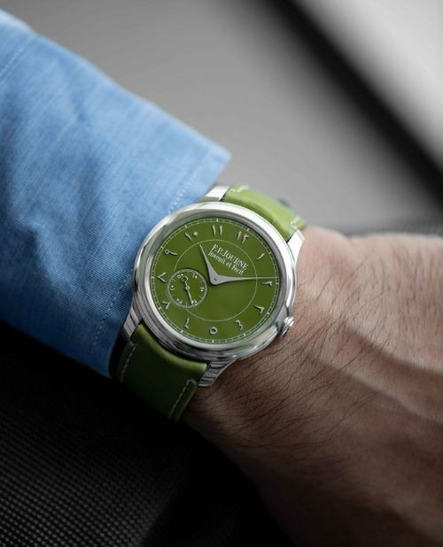 F.P. Journe : un Chronomètre Souverain en platine avec cadran vert en collaboration avec Seddiqi F.P. Journe : un Chronomètre Souverain en platine avec cadran vert en collaboration avec Seddiqi
