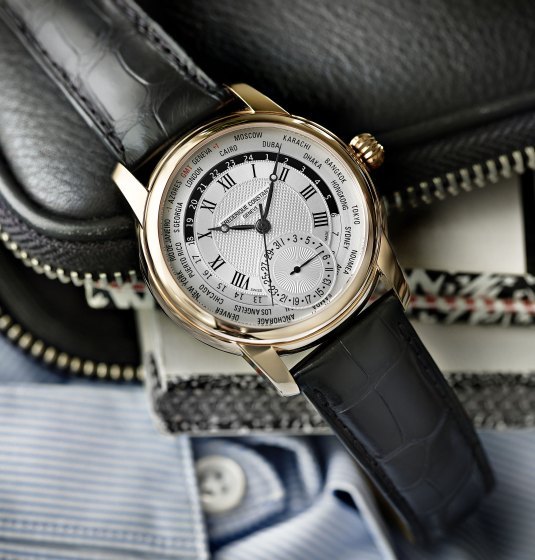 Frédérique Constant Classics Manufacture Worldtimer : l’heure en mode universel Frédérique Constant Classics Manufacture Worldtimer : l’heure en mode universel