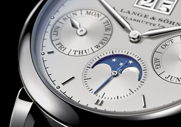 Lange & Söhne Saxonia Quantième Annuel platine