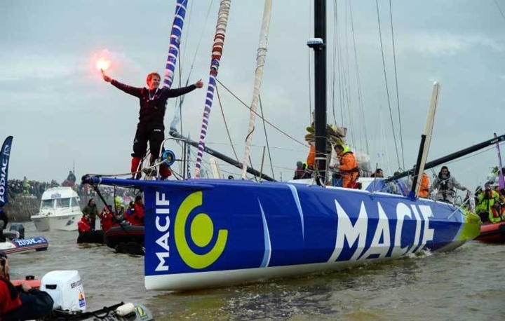 Arrivée de Macif et François Gabart aux Sables d'Olonne