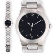 Easywatch : des montres low-cost viennent concurrencer Swatch sur son propre marché Easywatch : des montres low-cost viennent concurrencer Swatch sur son propre marché
