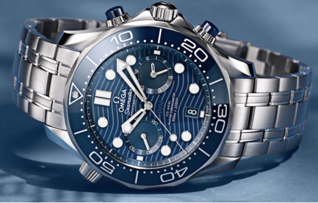 Omega Seamaster Professional Diver 300M : plongeuse ET chrono voire même... GMT Omega Seamaster Professional Diver 300M : plongeuse ET chrono voire même... GMT