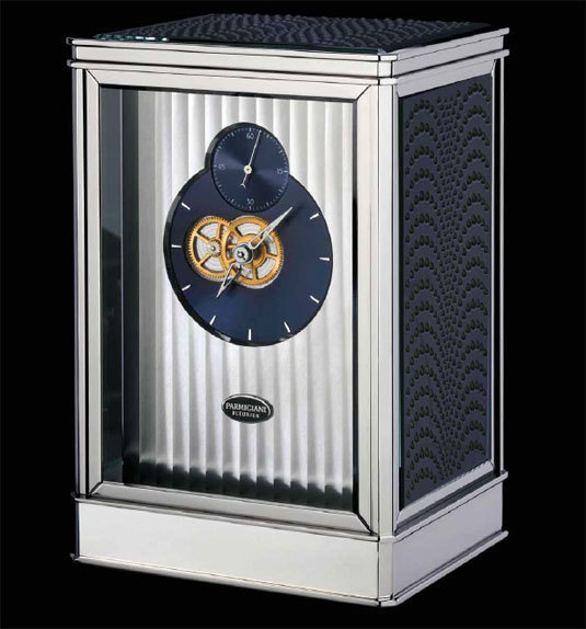 Parmigiani Fleurier : pendulette 15 jours de réserve de marche en partenariat avec Lalique Parmigiani Fleurier : pendulette 15 jours de réserve de marche en partenariat avec Lalique