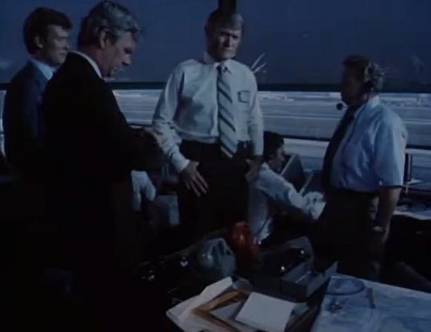 The night they took Miss Beautifull : Peter Haskell porte un chrono Lemania The night they took Miss Beautifull : Peter Haskell porte un chrono Lemania