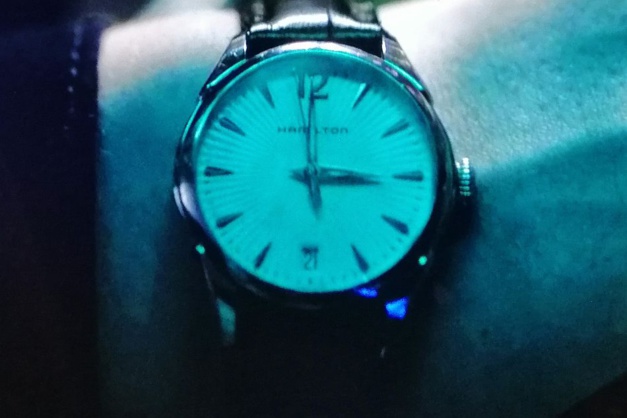 Homeland saison 8 : Clare Danes porte une montre Hamilton Jazzmaster Lady Homeland saison 8 : Clare Danes porte une montre Hamilton Jazzmaster Lady