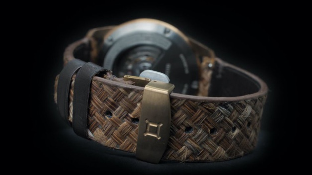 A la découverte du bracelet en plumes de Réservoir