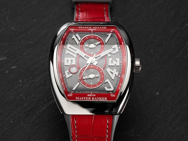 Franck Muller The Vanguard Master Banker : de l'acier et du rouge ! Franck Muller The Vanguard Master Banker : de l'acier et du rouge !