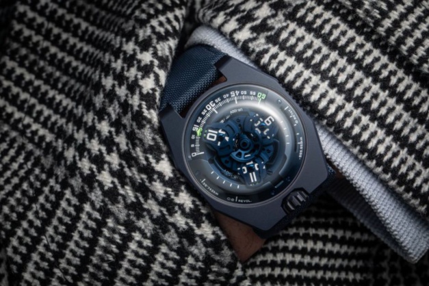 Urwerk UR-100V "Planète Bleue" Urwerk UR-100V "Planète Bleue"