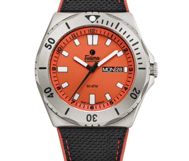Tutima M2 Seven Seas : plutôt jaune ou orange ?