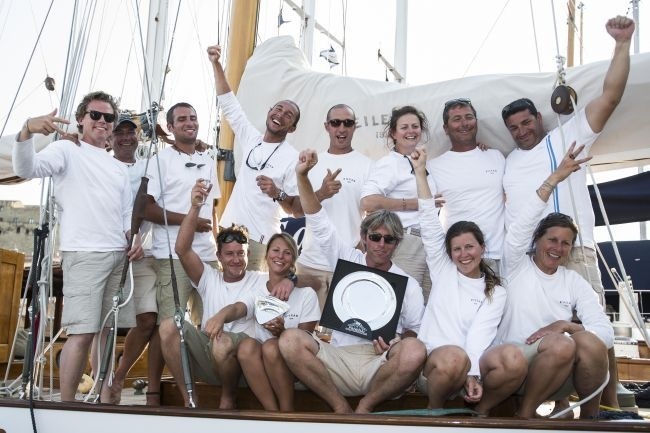Panerai Classic Yachts Challenge à Naples : Sirius et Bufeo remportent la troisième étape Panerai Classic Yachts Challenge à Naples : Sirius et Bufeo remportent la troisième étape