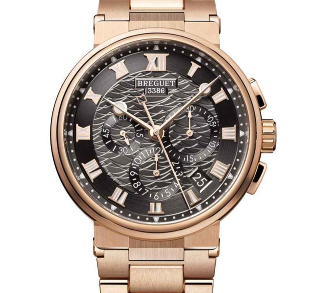 Breguet Marine : le sport-chic selon Breguet, surtout en version titane et cadran bleu Breguet Marine : le sport-chic selon Breguet, surtout en version titane et cadran bleu