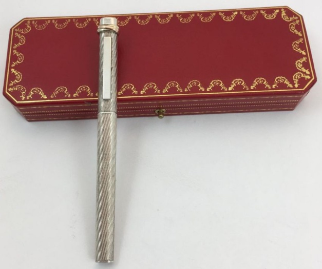 Must : le style Cartier dans toute sa splendeur Must : le style Cartier dans toute sa splendeur