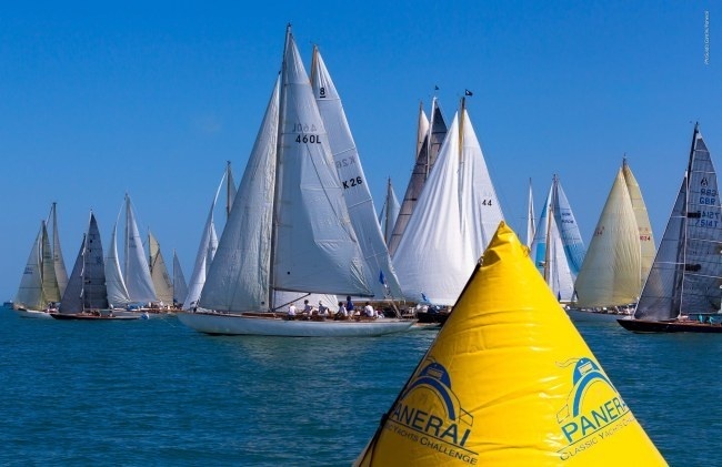 Panerai British Classic Week : le trophée et la montre reviennent à Saskia