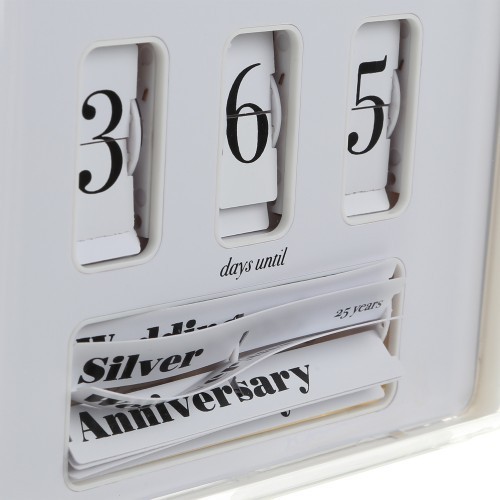 Mister Jones Wedding Anniversary Clock : compte à rebours de votre anniversaire de mariage… Mister Jones Wedding Anniversary Clock : compte à rebours de votre anniversaire de mariage…