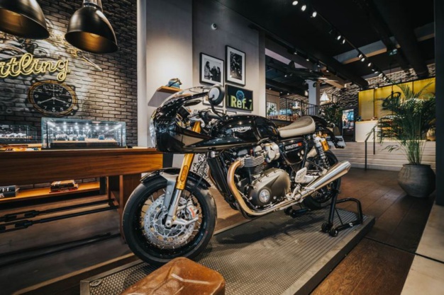 Triumph : quand Breitling surfe sur les partenariats Triumph : quand Breitling surfe sur les partenariats