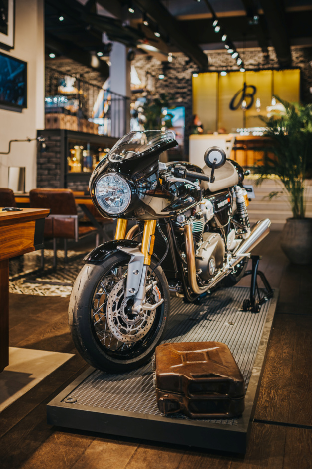 Triumph : quand Breitling surfe sur les partenariats Triumph : quand Breitling surfe sur les partenariats
