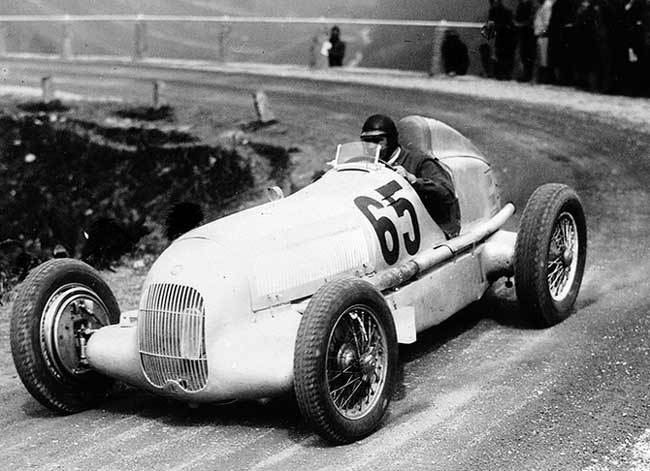 IWC et Mercedes-Benz : des Flèches d’Argent dans la course de côte au Klausenpass IWC et Mercedes-Benz : des Flèches d’Argent dans la course de côte au Klausenpass