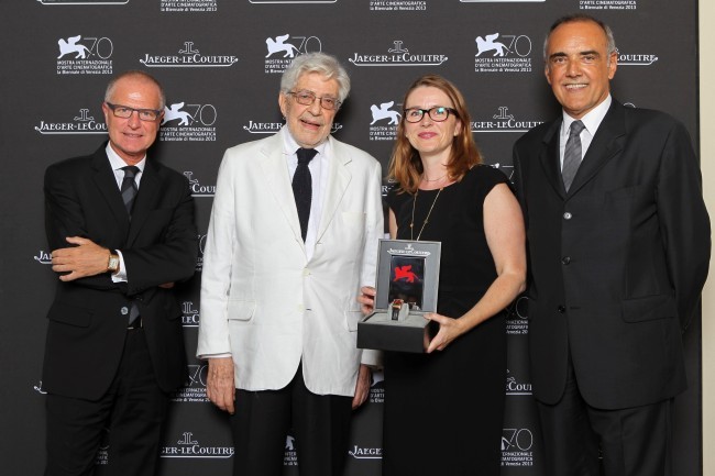 Ettore Scola, en veste blanche Ettore Scola, en veste blanche
