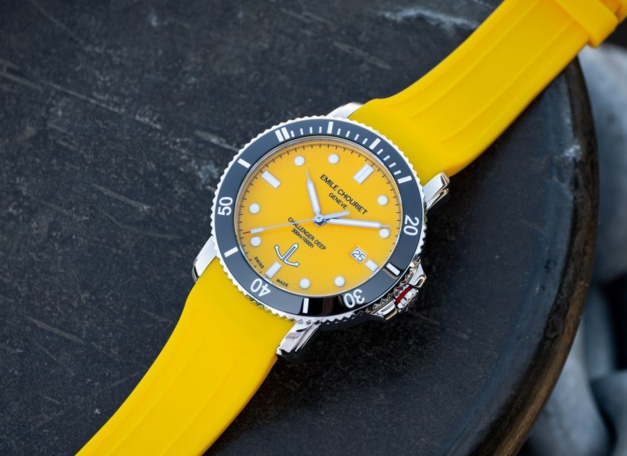 Emile Chouriet Challenger Deep : plongeuses colorées Emile Chouriet Challenger Deep : plongeuses colorées
