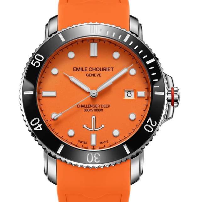 Emile Chouriet Challenger Deep : plongeuses colorées Emile Chouriet Challenger Deep : plongeuses colorées