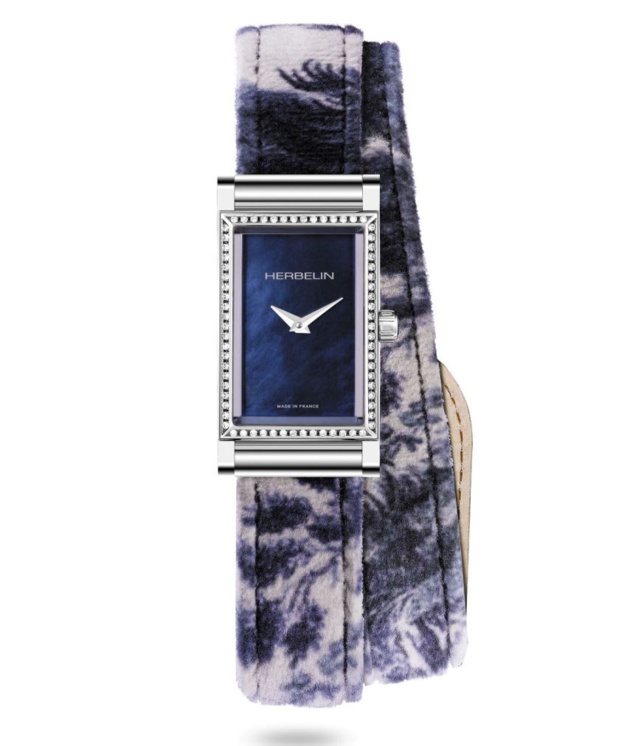 Herbelin Antarès Série limitée : jouissive en toile de Jouy Herbelin Antarès Série limitée : jouissive en toile de Jouy