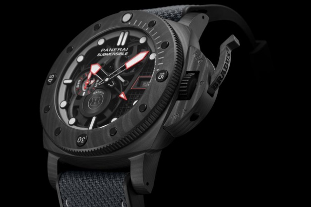 Panerai Submersible S Brabus Black Ops Edition : show-off