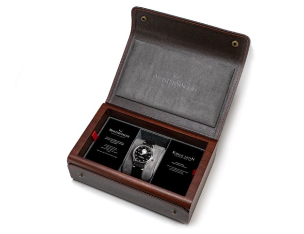 Meistersinger Lunascope Spéciale Emile Léon : rare édition limitée à 8 exemplaires avec Lune luminescente Meistersinger Lunascope Spéciale Emile Léon : rare édition limitée à 8 exemplaires avec Lune luminescente