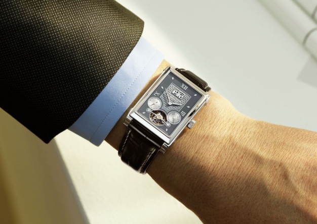 Lange & Söhne : le retour de la Cabaret dans une version Tourbillon Handwekskunst Lange & Söhne : le retour de la Cabaret dans une version Tourbillon Handwekskunst