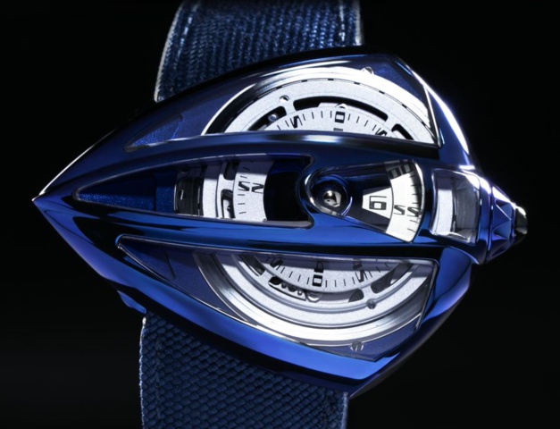 De Bethune DW5 Tourbillon Season 1 : l'heure bleue de l'avant-garde De Bethune DW5 Tourbillon Season 1 : l'heure bleue de l'avant-garde