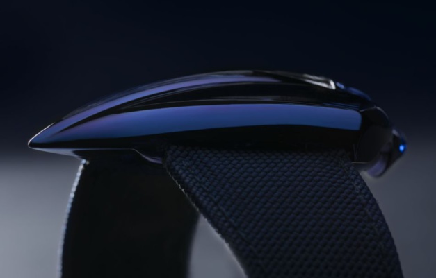 De Bethune DW5 Tourbillon Season 1 : l'heure bleue de l'avant-garde De Bethune DW5 Tourbillon Season 1 : l'heure bleue de l'avant-garde