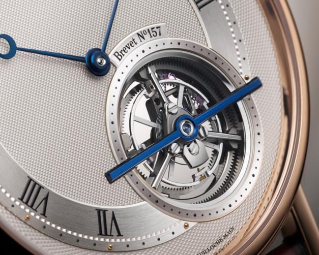 Classique Tourbillon Extra-plat Anniversaire 5365 : la pureté du style Breguet Classique Tourbillon Extra-plat Anniversaire 5365 : la pureté du style Breguet
