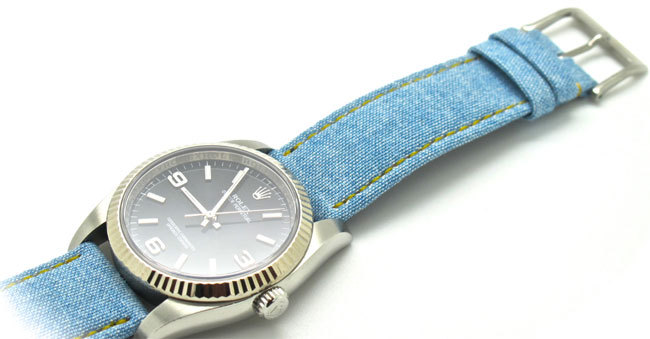 Des bracelets-montres en denim chez MisterChrono