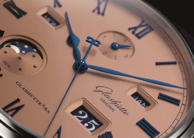 Glashütte Original Senator Excellence Perpetual Calendar : rose opalin ou bleu foncé ?