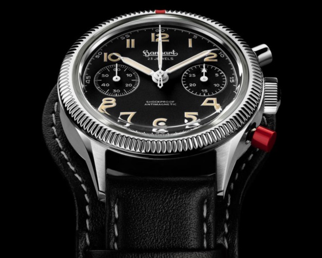 Hanhart 417 ES 39 mm "Red Lion" : un chrono historique qui retrouve sa taille d'origine Hanhart 417 ES 39 mm "Red Lion" : un chrono historique qui retrouve sa taille d'origine