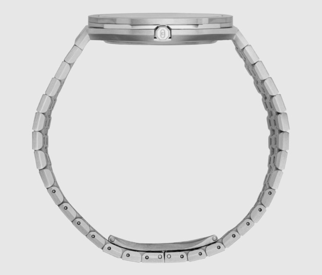 Gucci 25H : l'extra-plat selon la maison de luxe italienne Gucci 25H : l'extra-plat selon la maison de luxe italienne