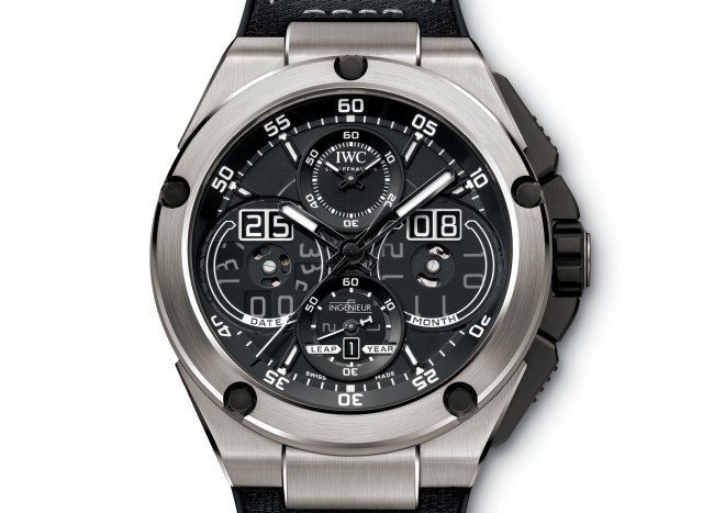 IWC Ingenieur Calendrier Perpétuel Digital Date et Mois : ultra-moderne ultra-technique IWC Ingenieur Calendrier Perpétuel Digital Date et Mois : ultra-moderne ultra-technique