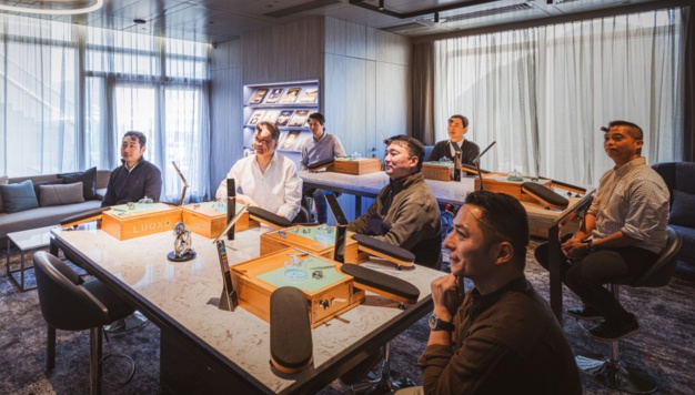 Thierry Dubois, fondateur de Luoxo, communauté d'amateurs de montres à Hong-Kong Thierry Dubois, fondateur de Luoxo, communauté d'amateurs de montres à Hong-Kong