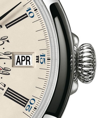 Patek Philippe décline son Quantième Perpétuel avec date rétrograde et boîtier Officier dans une nouvelle taille Patek Philippe décline son Quantième Perpétuel avec date rétrograde et boîtier Officier dans une nouvelle taille