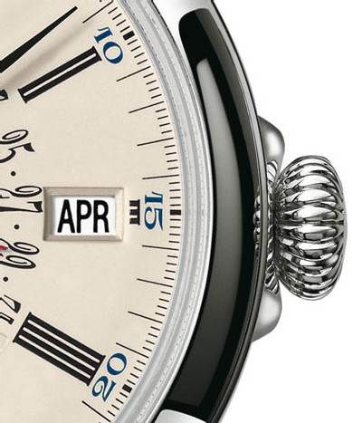 Patek Philippe décline son Quantième Perpétuel avec date rétrograde et boîtier Officier dans une nouvelle taille