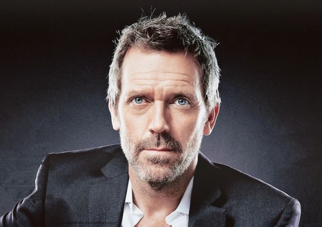 Dr House : Hughes Laurie porte une Hamilton Khaki jour-date Dr House : Hughes Laurie porte une Hamilton Khaki jour-date
