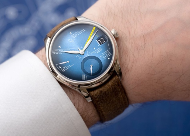 Moser Endeavour Perpetual Calendar Tutorial