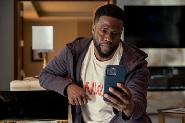 La réalité en face : Kevin Hart porte une Rolex Daytona en acier cadran blanc